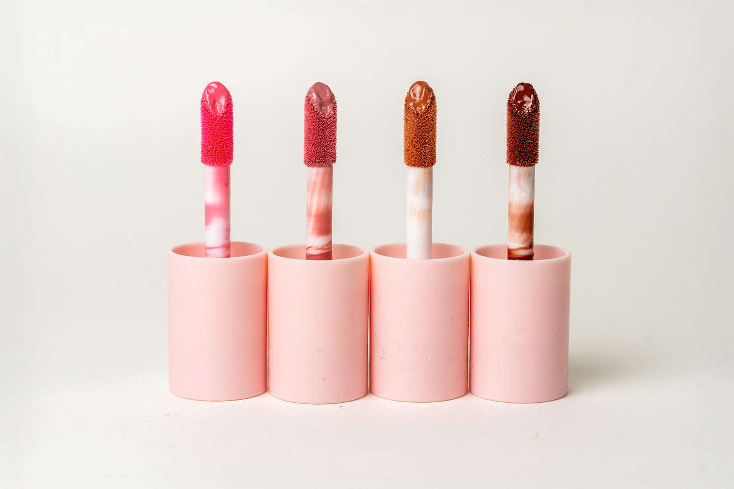 LIP GLOSS